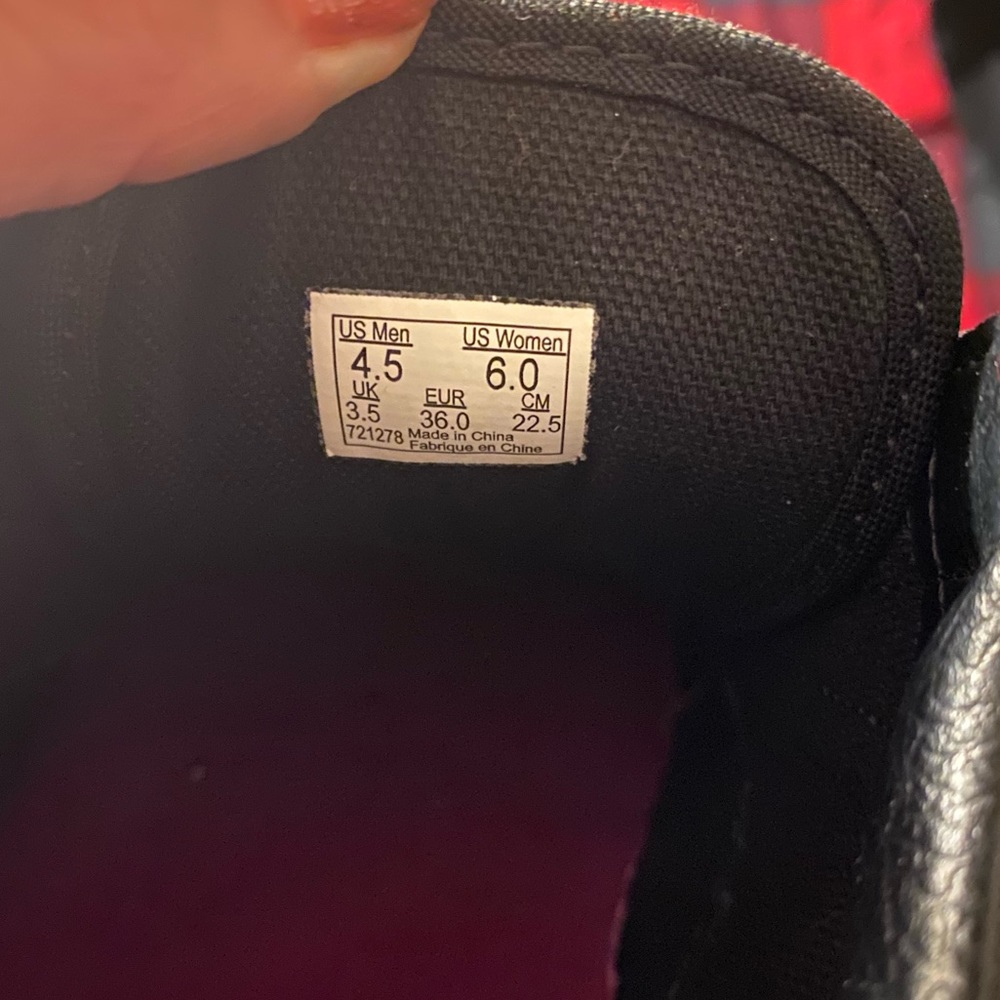 Vans - Picture 4 of 4